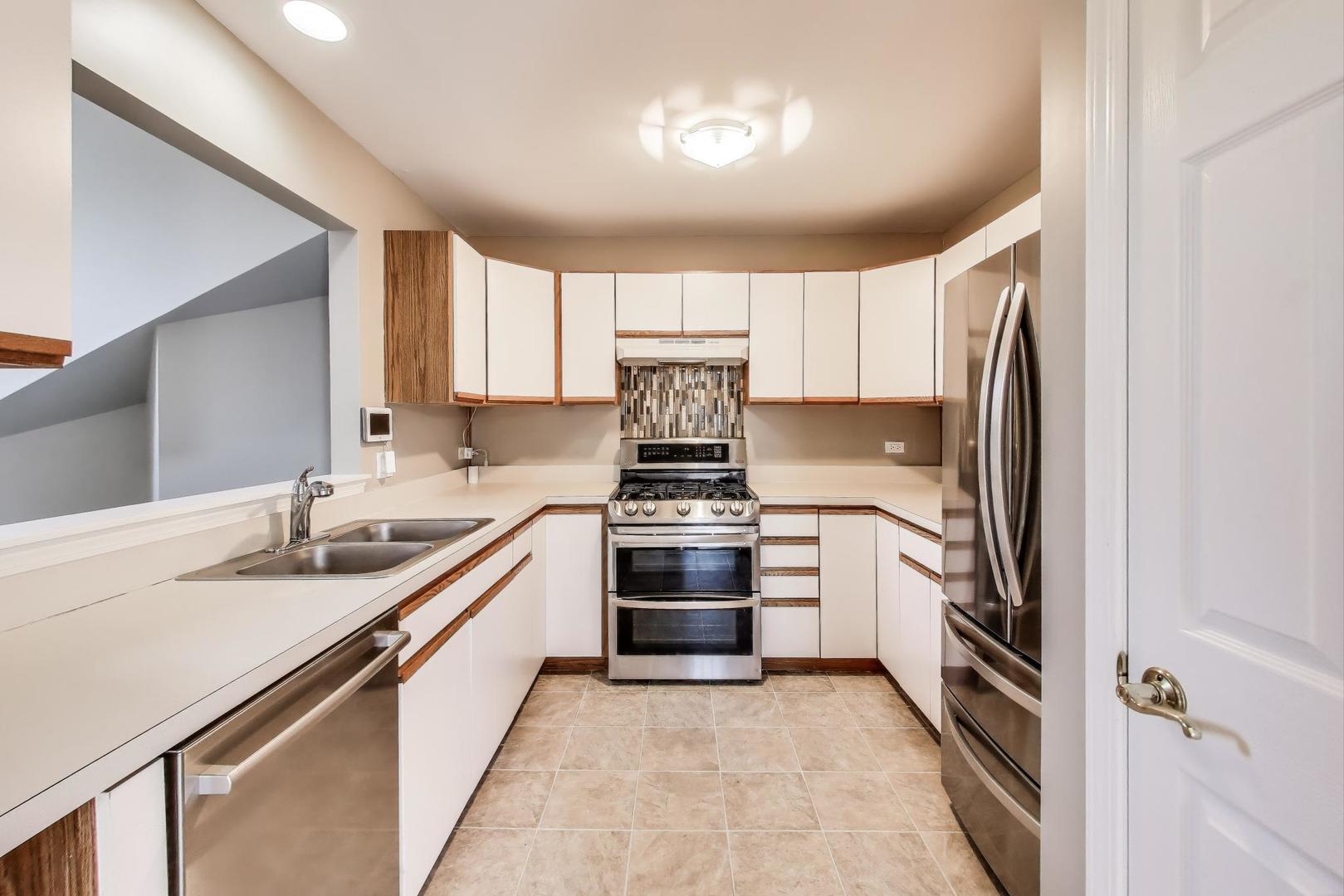 914 Prospect Court #914, Naperville, IL 60540