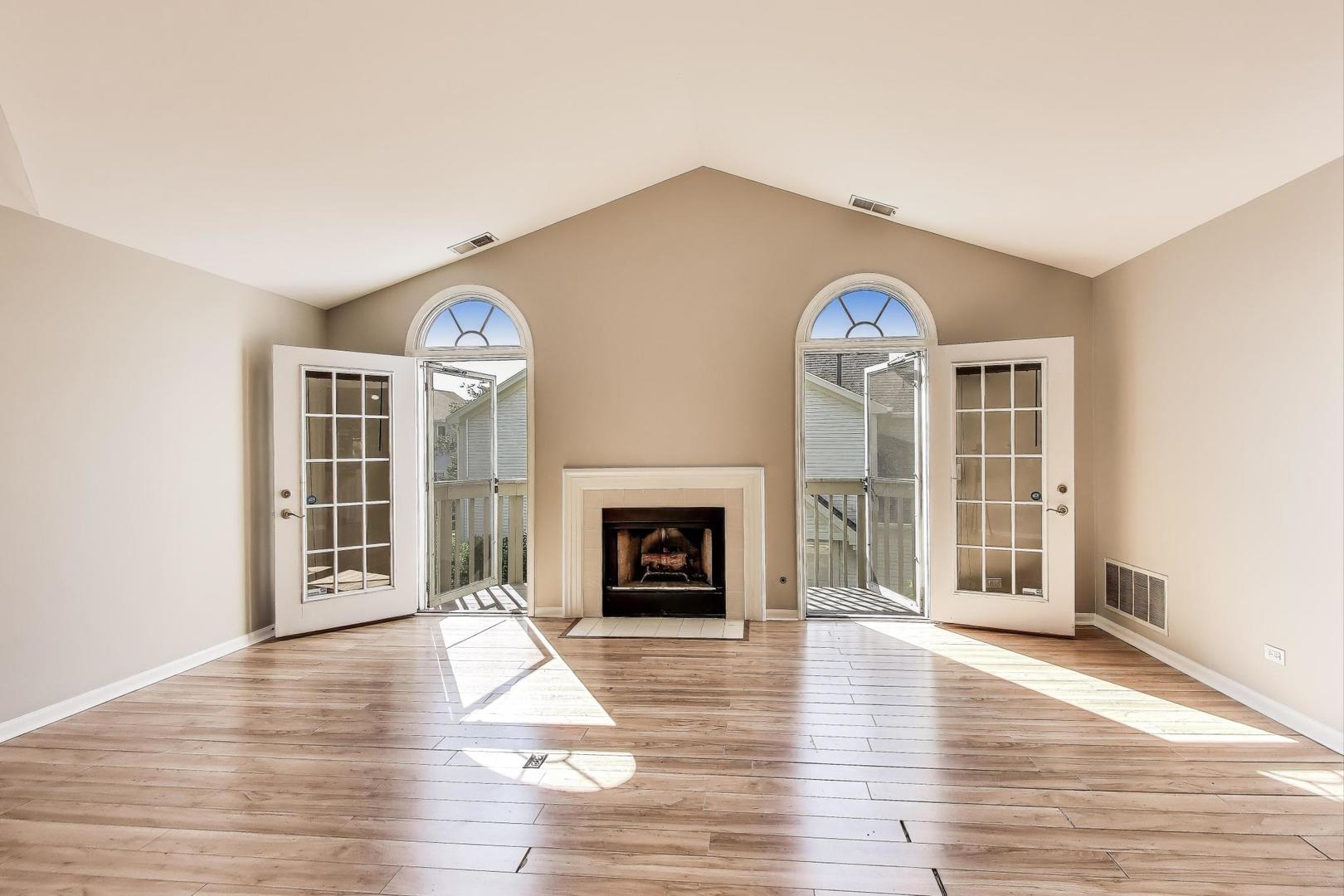914 Prospect Court #914, Naperville, IL 60540