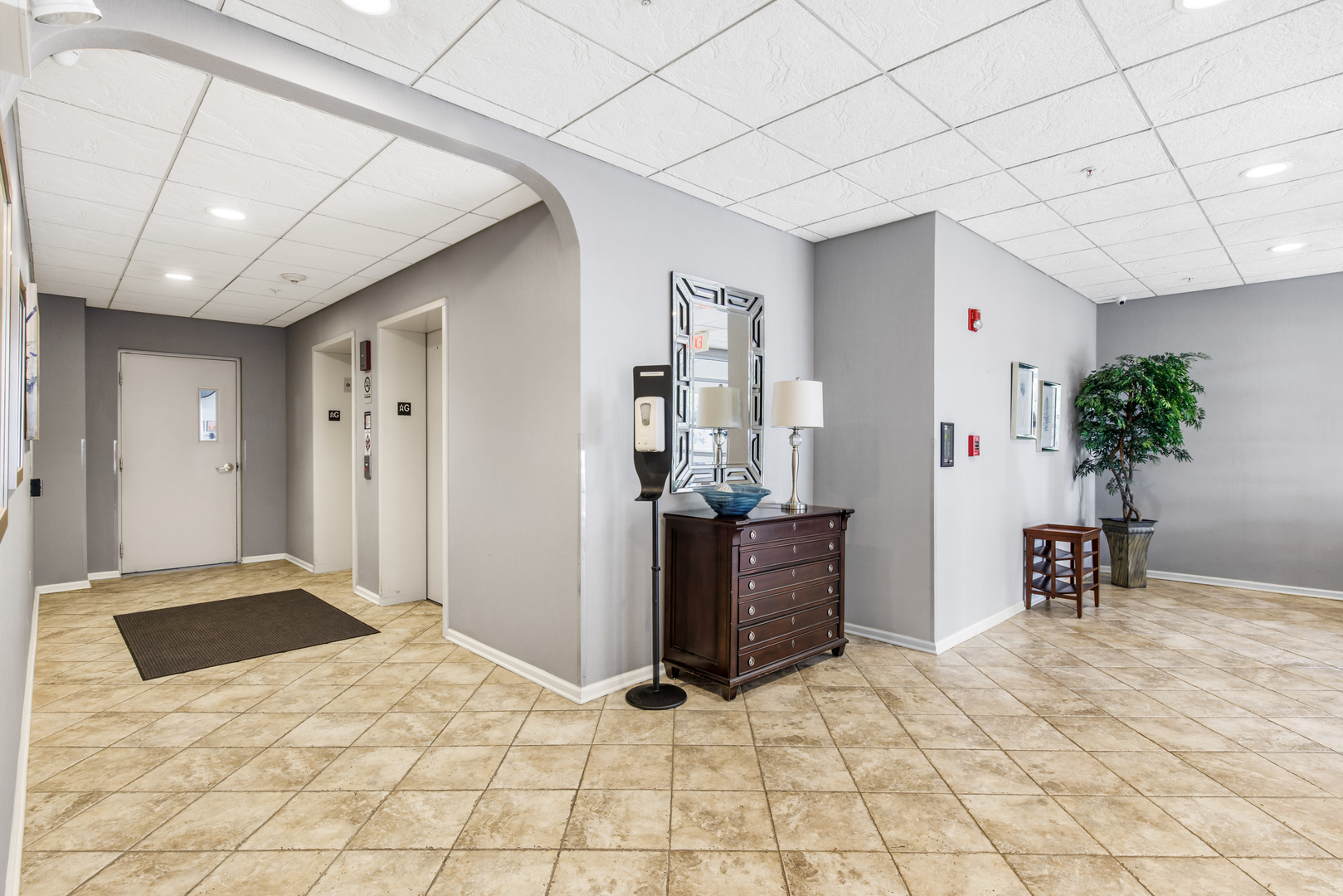1378 Perry Street #208, Des Plaines, IL 60016