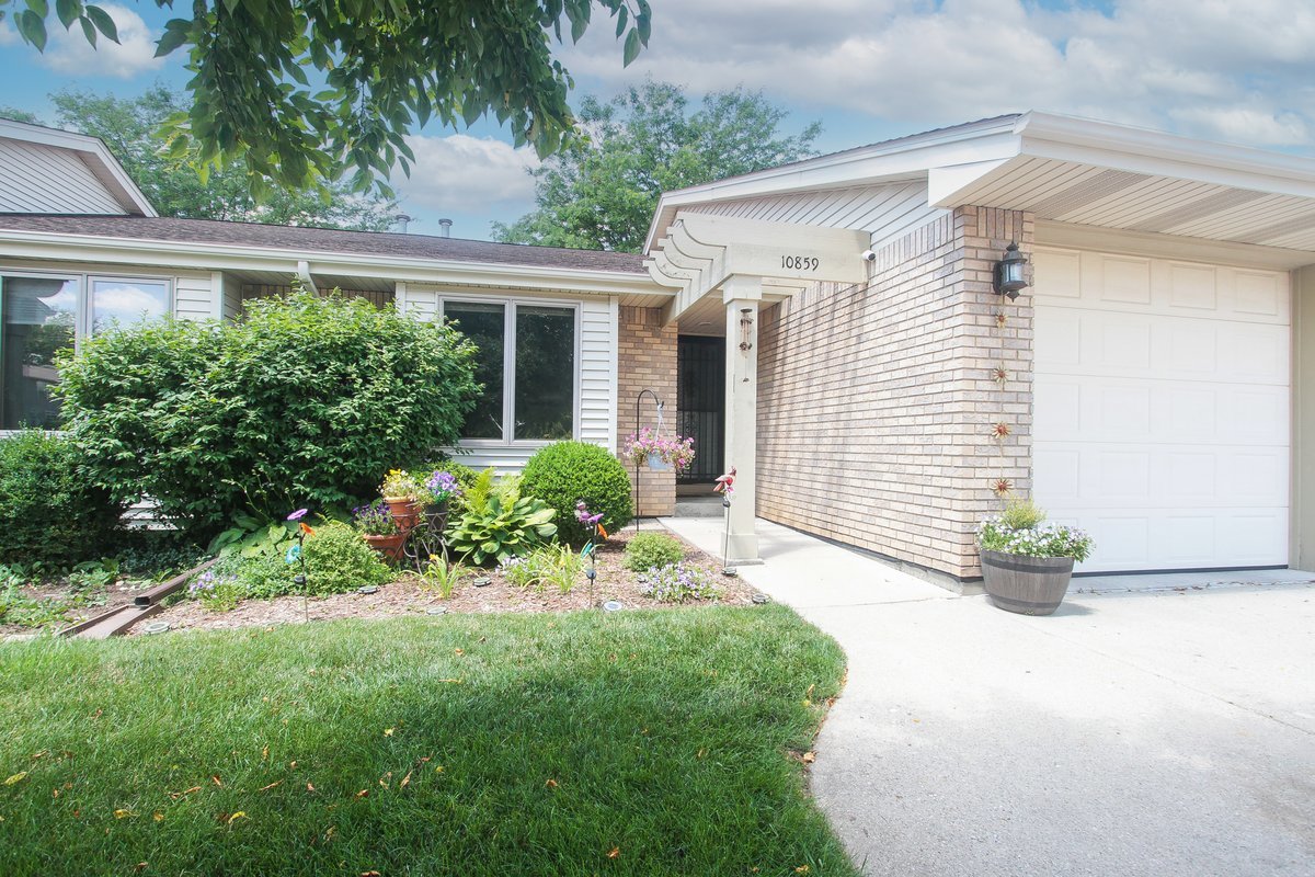10859 Timer Drive #2, Huntley, IL 60142