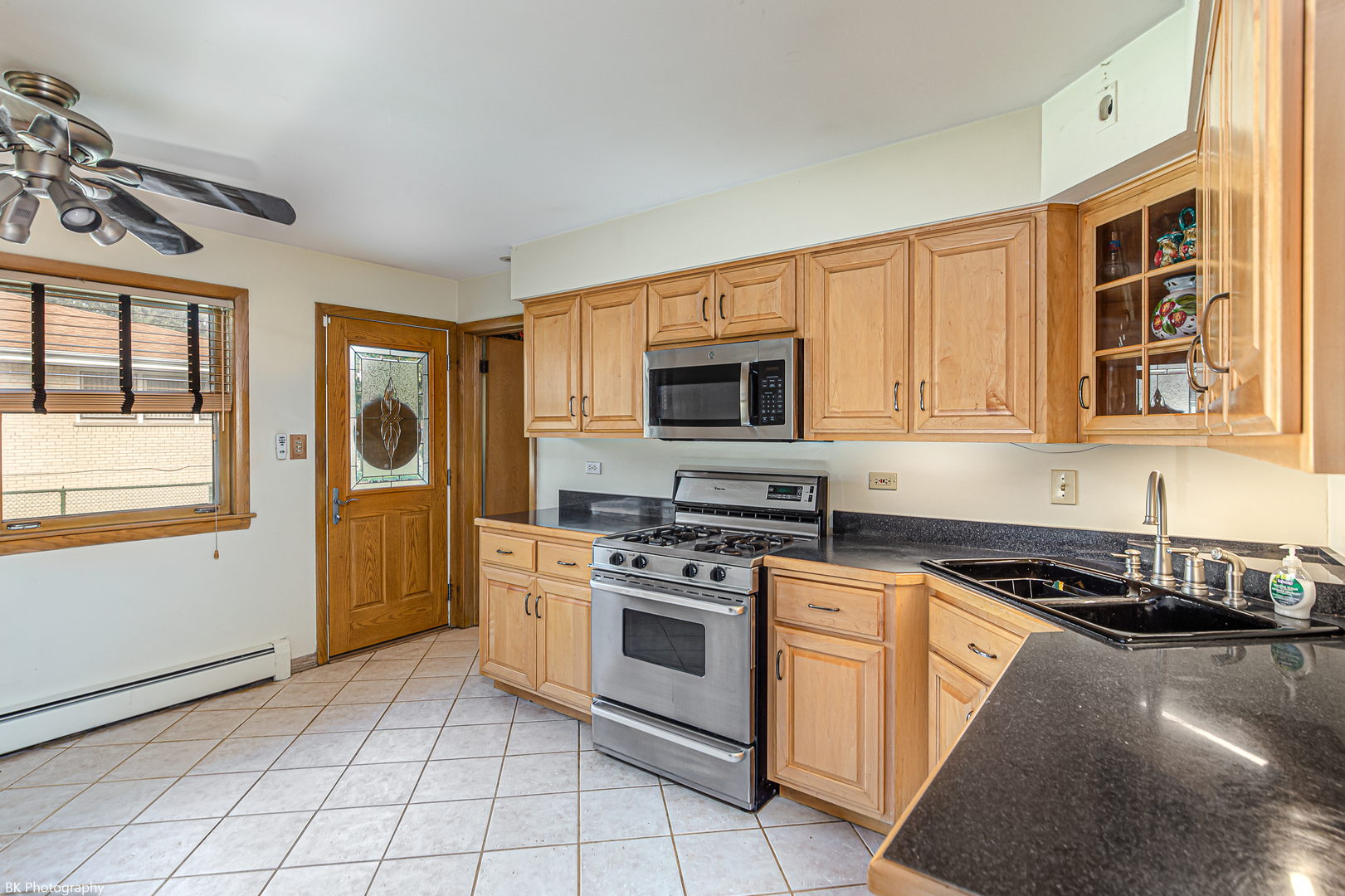 4533 W 99th Place, Oak Lawn, IL 60453