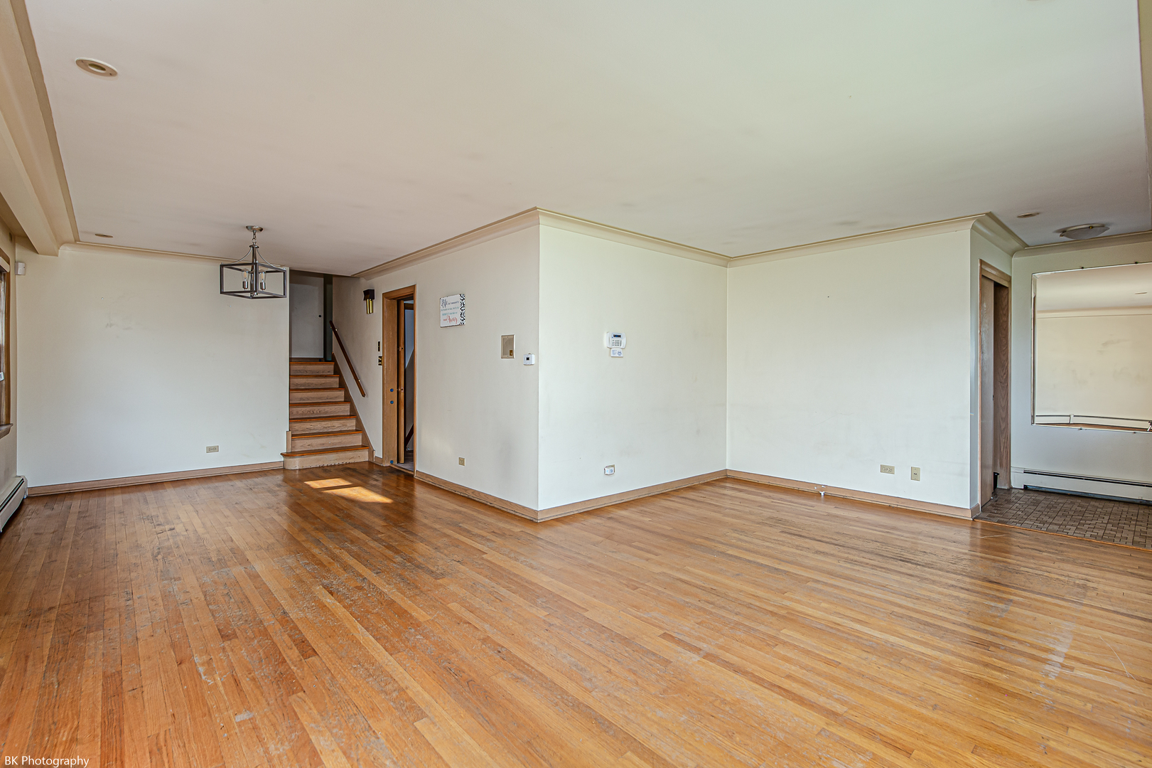 4533 W 99th Place, Oak Lawn, IL 60453