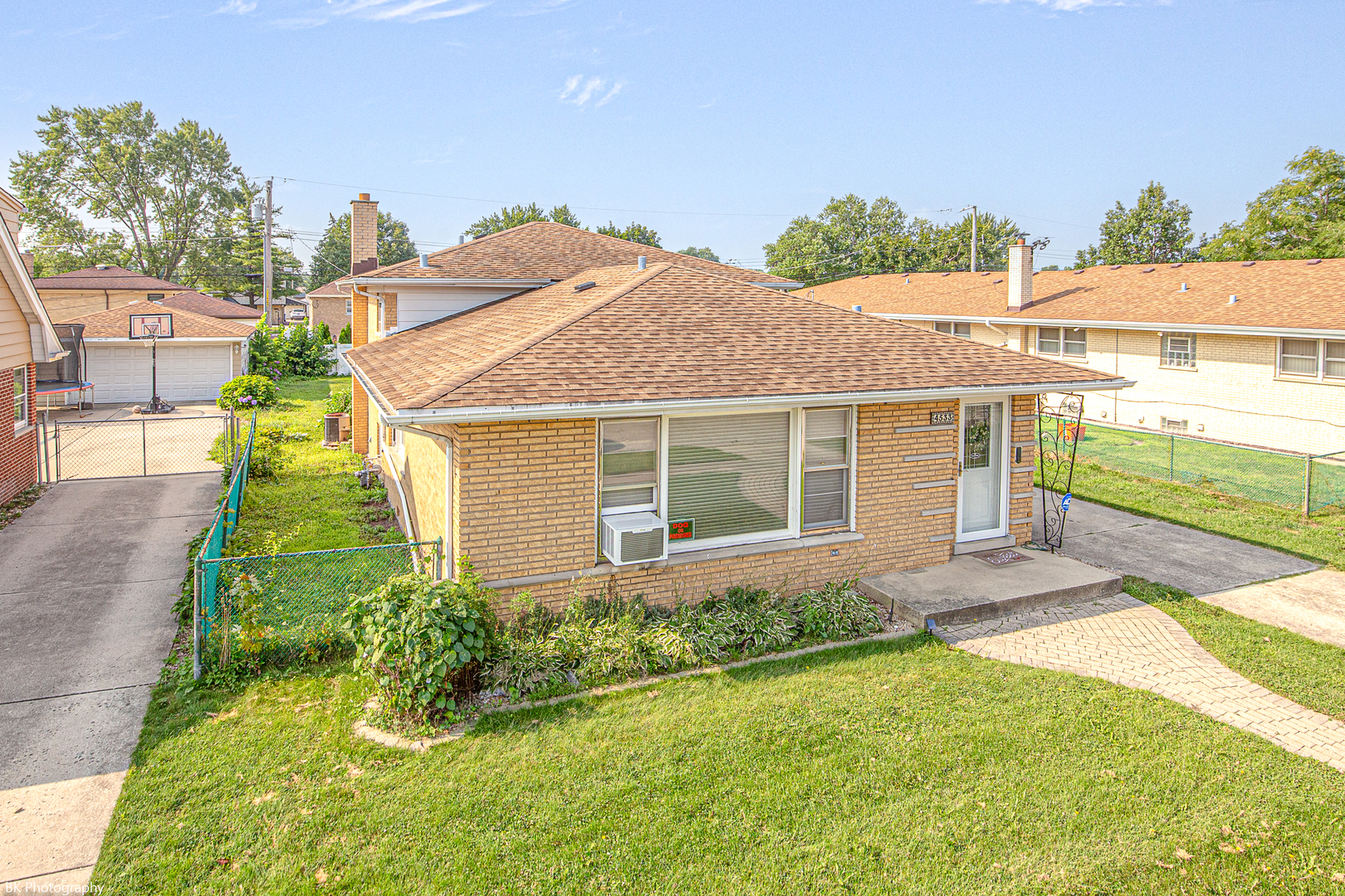 4533 W 99th Place, Oak Lawn, IL 60453