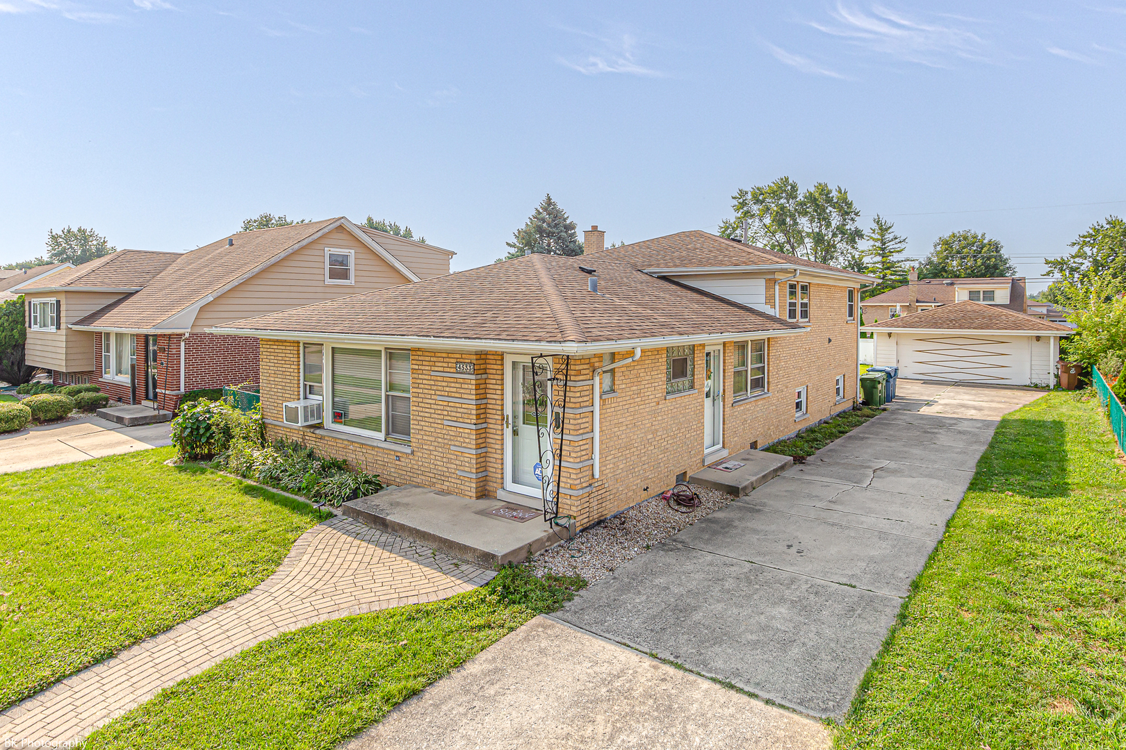 4533 W 99th Place, Oak Lawn, IL 60453