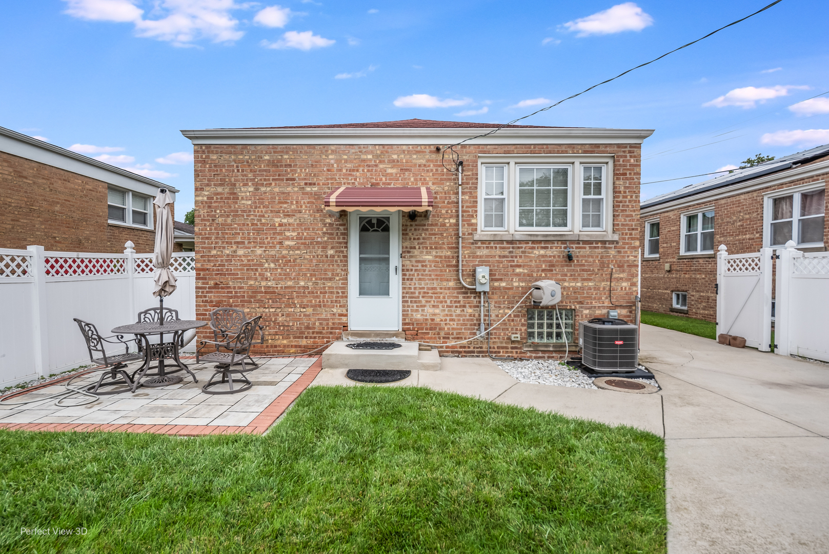 8742 S Fairfield Avenue, Evergreen Park, IL 60805