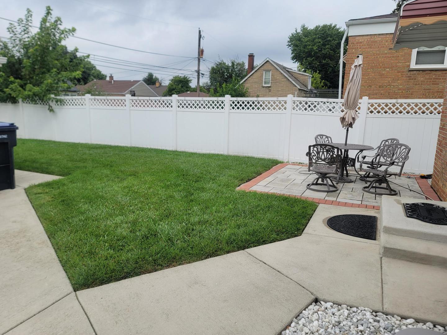 8742 S Fairfield Avenue, Evergreen Park, IL 60805