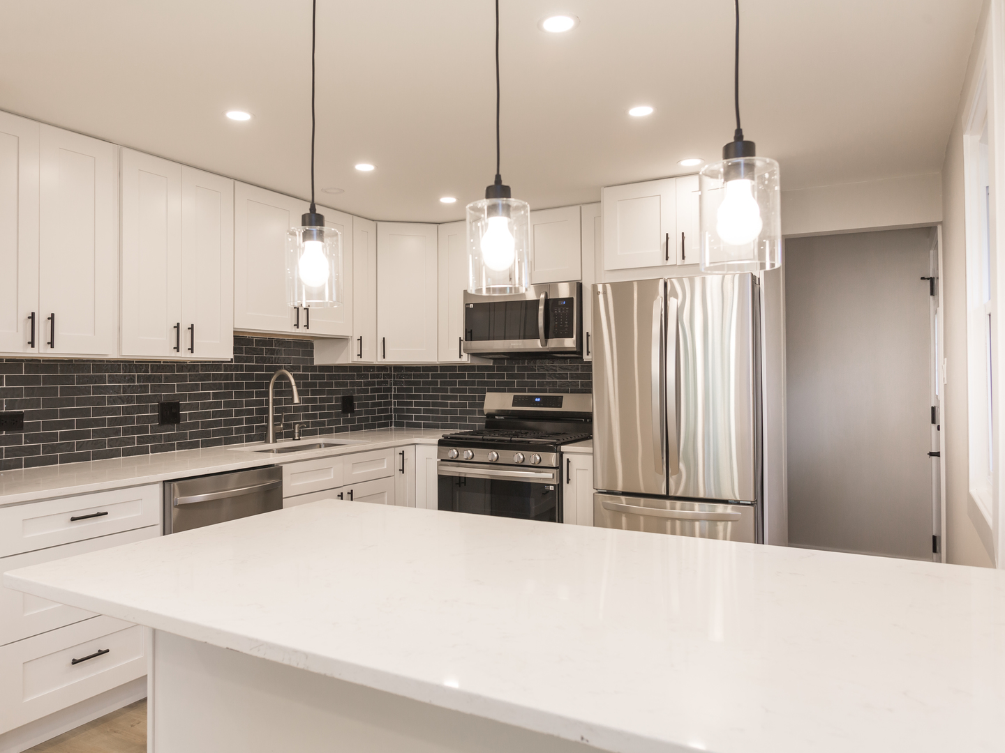3742 W 168th Street, Country Club Hills, IL 60478