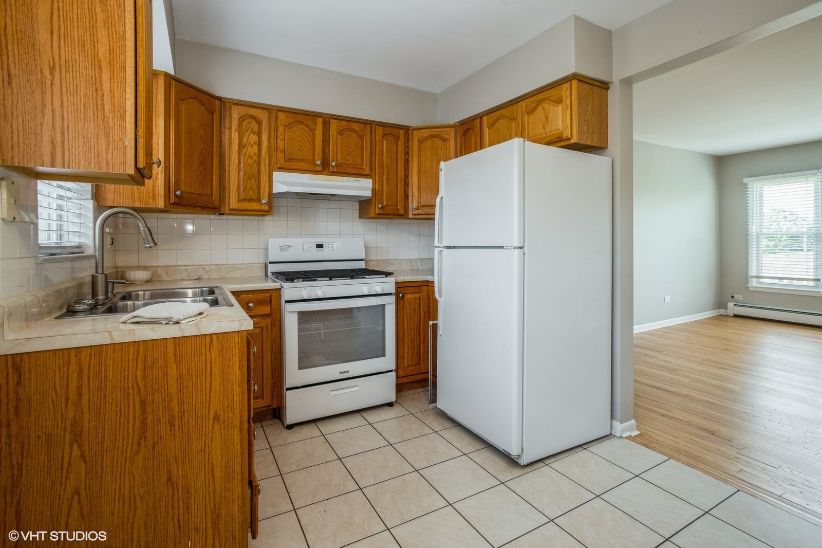 9791 Ivanhoe Avenue #2S, Schiller Park, IL 60176