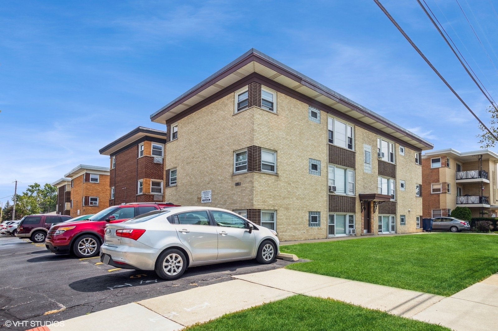 9791 Ivanhoe Avenue #2S, Schiller Park, IL 60176