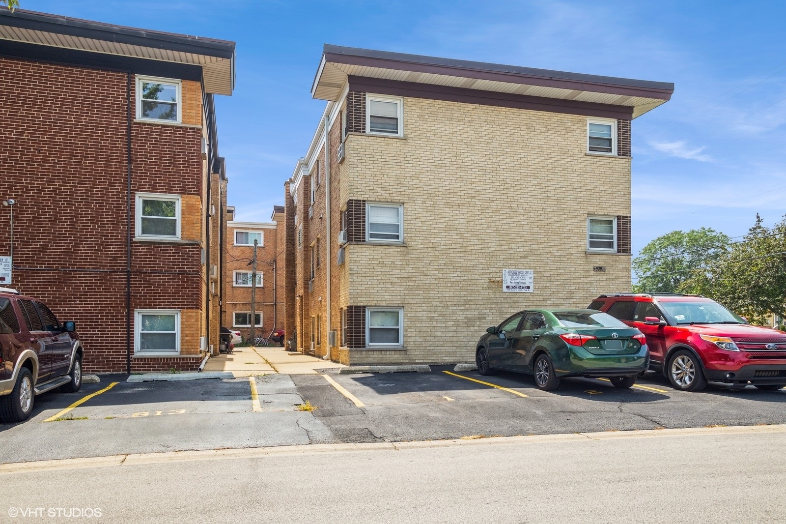 9791 Ivanhoe Avenue #2S, Schiller Park, IL 60176