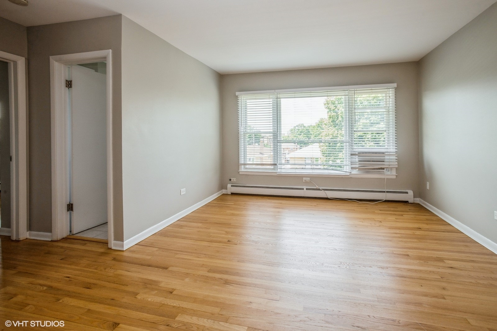 9791 Ivanhoe Avenue #1S, Schiller Park, IL 60176