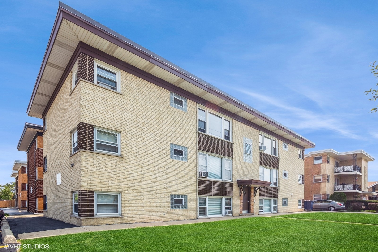 9791 Ivanhoe Avenue #1S, Schiller Park, IL 60176