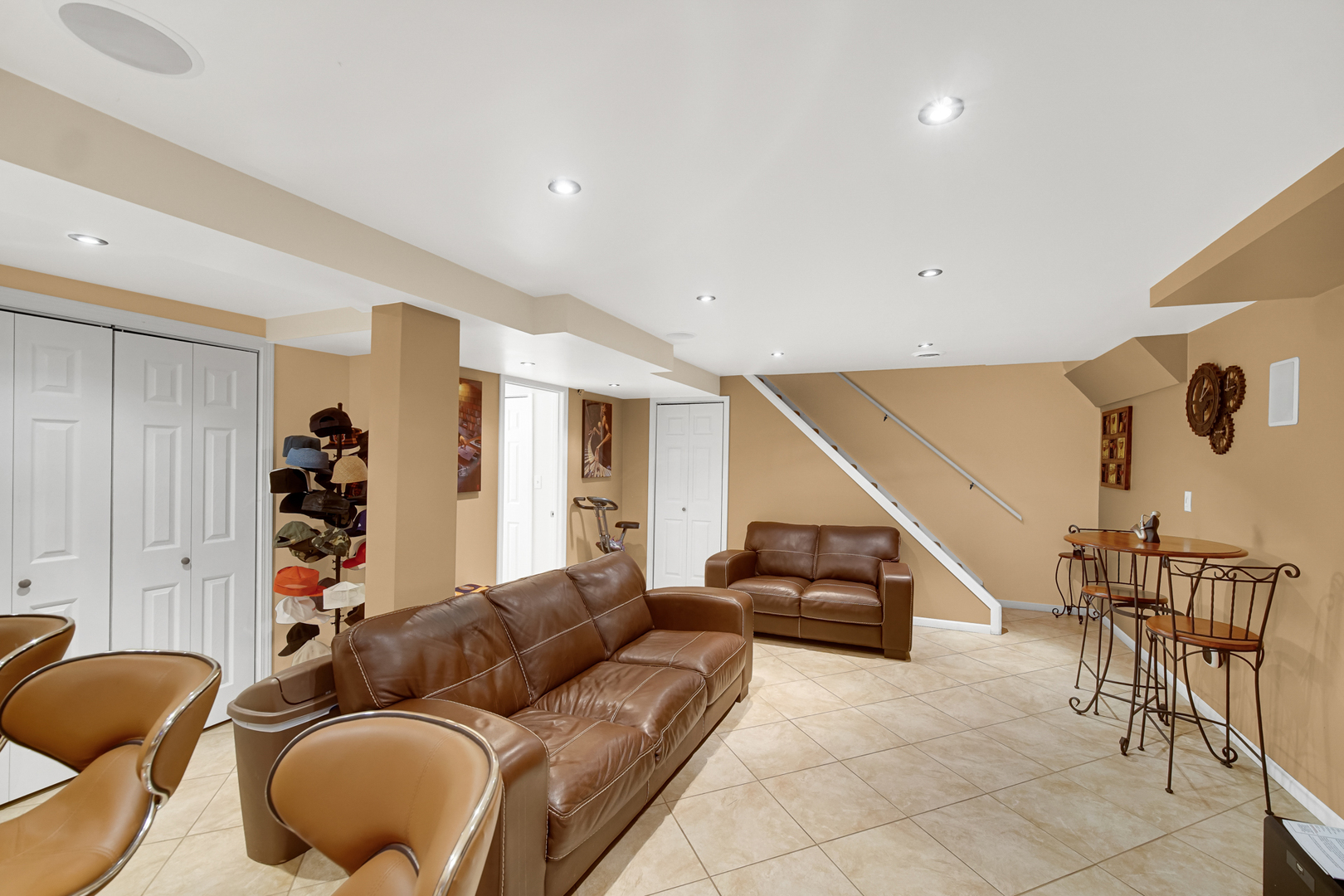 12804 S Paulina Street, Calumet Park, IL 60827