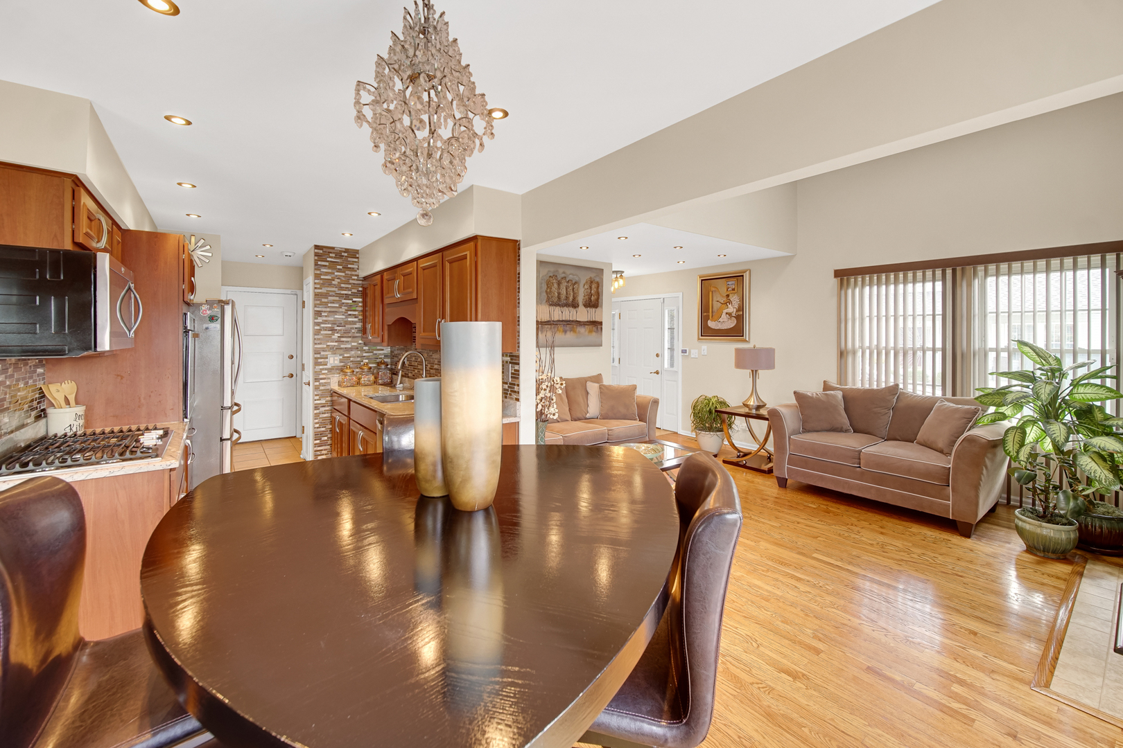 12804 S Paulina Street, Calumet Park, IL 60827