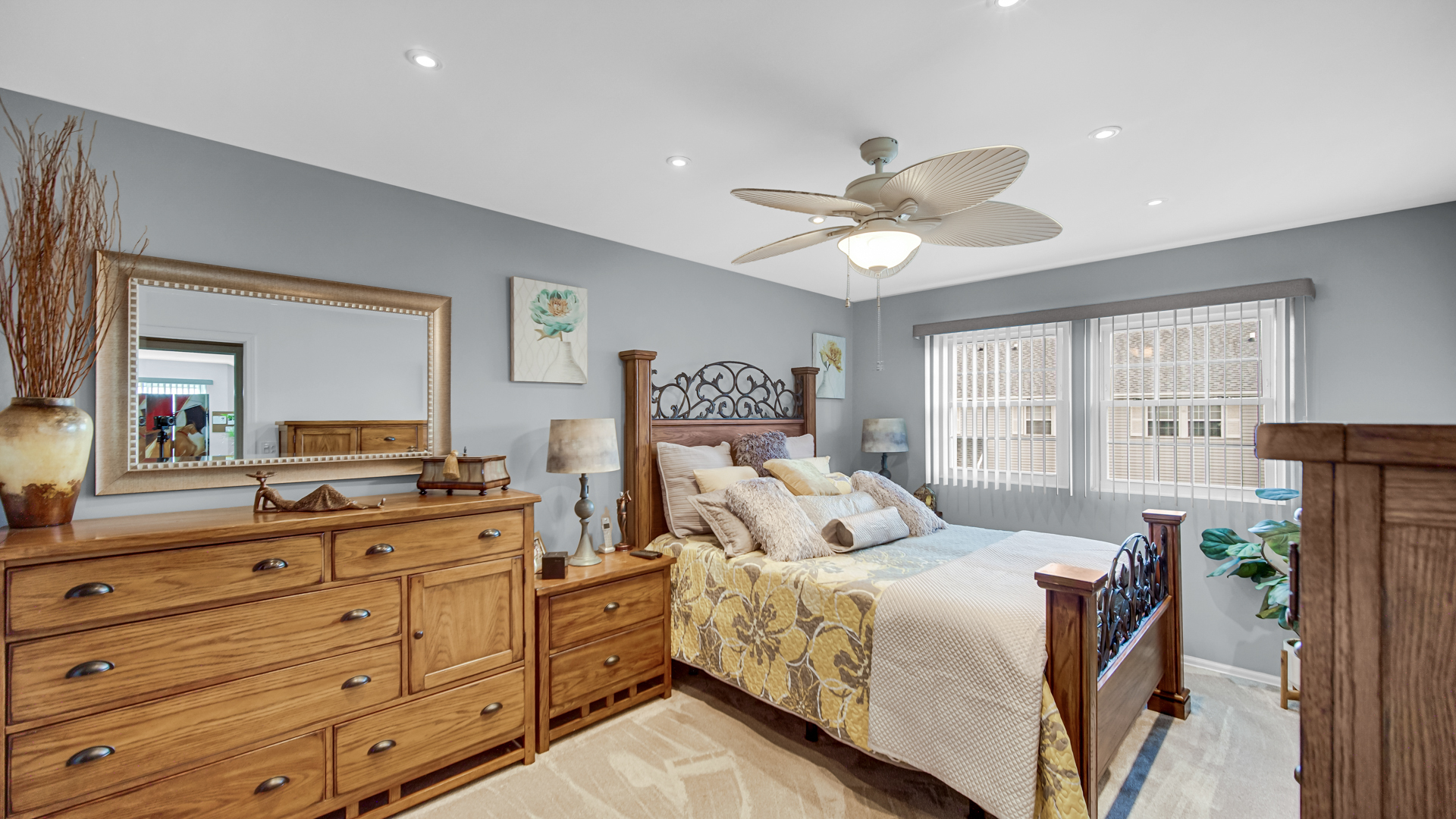 12804 S Paulina Street, Calumet Park, IL 60827