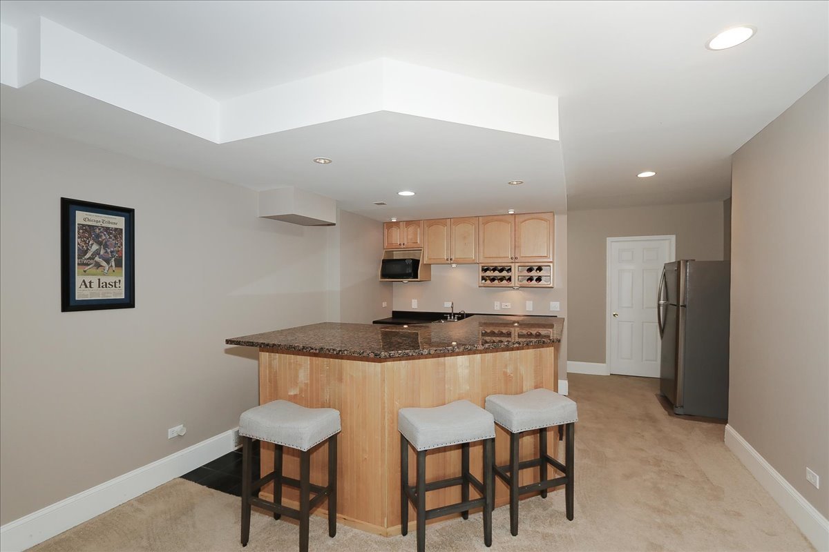 22 Dorchester Court, Hawthorn Woods, IL 60047