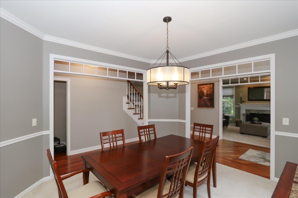 22 Dorchester Court, Hawthorn Woods, IL 60047