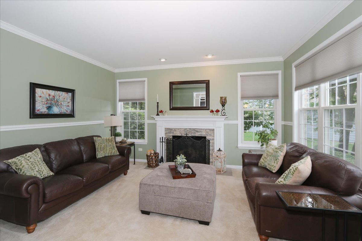 22 Dorchester Court, Hawthorn Woods, IL 60047