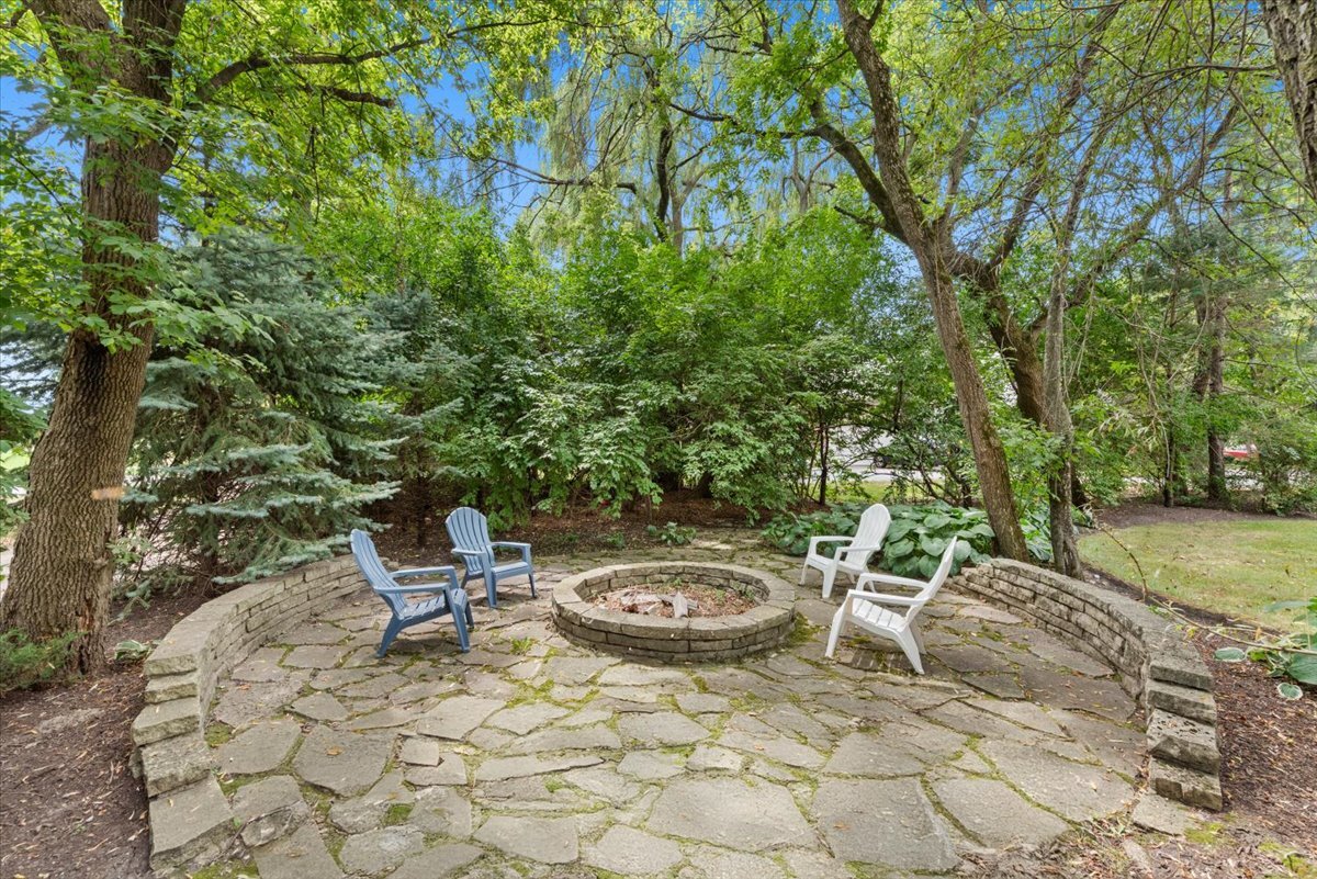 4706 Cantibury Court, Long Grove, IL 60047