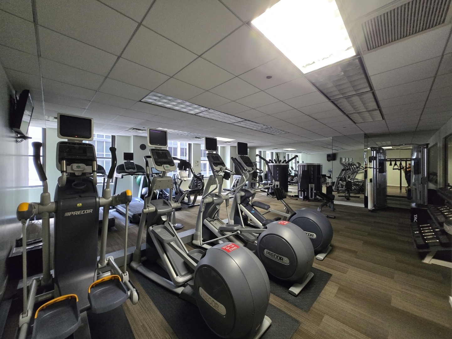 208 W Washington Street #1211, Chicago, IL 60606