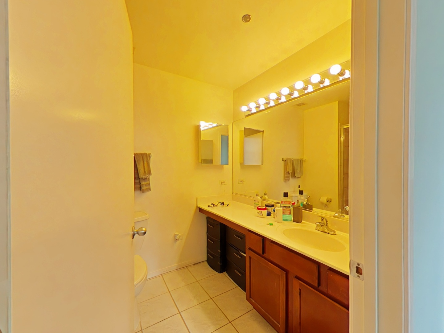 208 W Washington Street #1211, Chicago, IL 60606