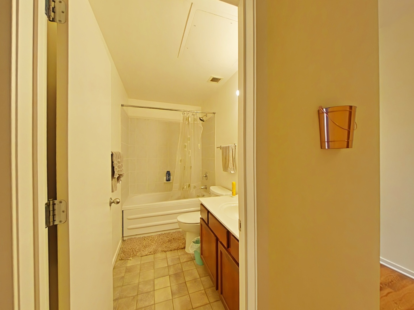 208 W Washington Street #1211, Chicago, IL 60606