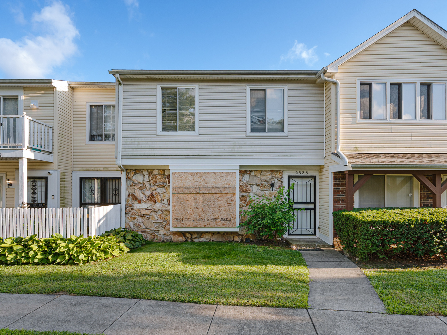2323 Windsor Lane, Country Club Hills, IL 60478