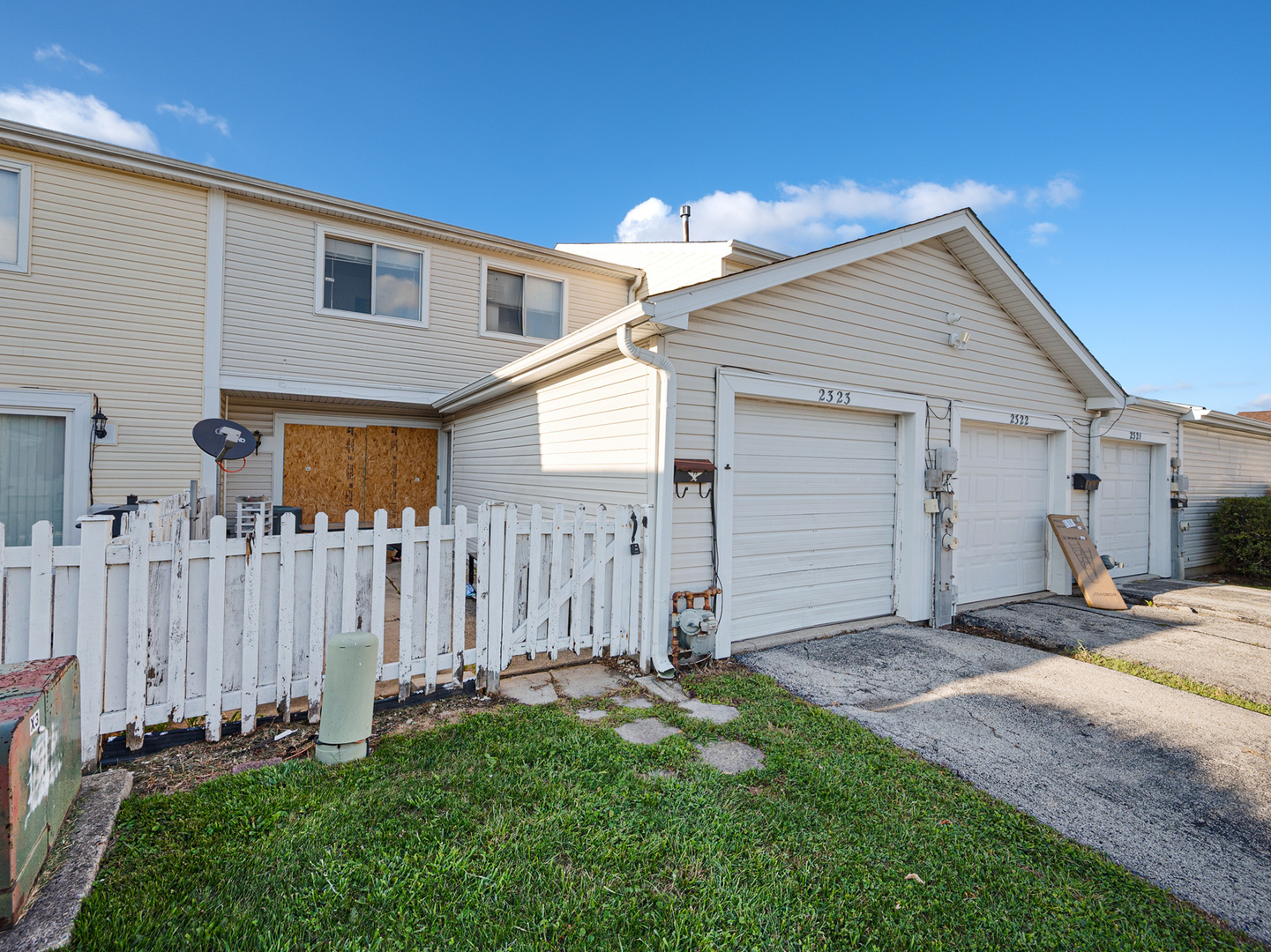 2323 Windsor Lane, Country Club Hills, IL 60478