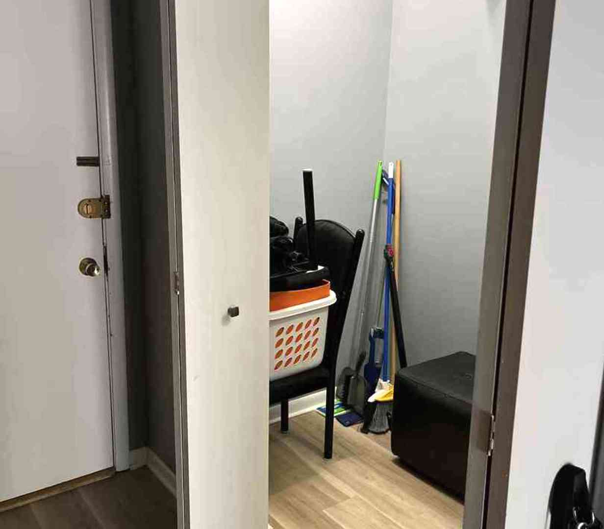 900 S River Road #3A, Des Plaines, IL 60016