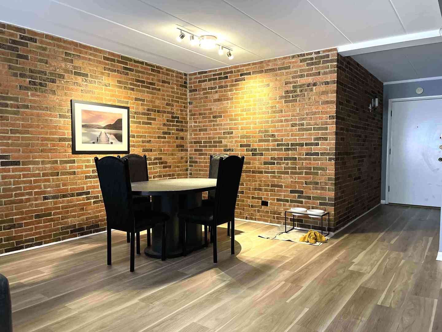 900 S River Road #3A, Des Plaines, IL 60016