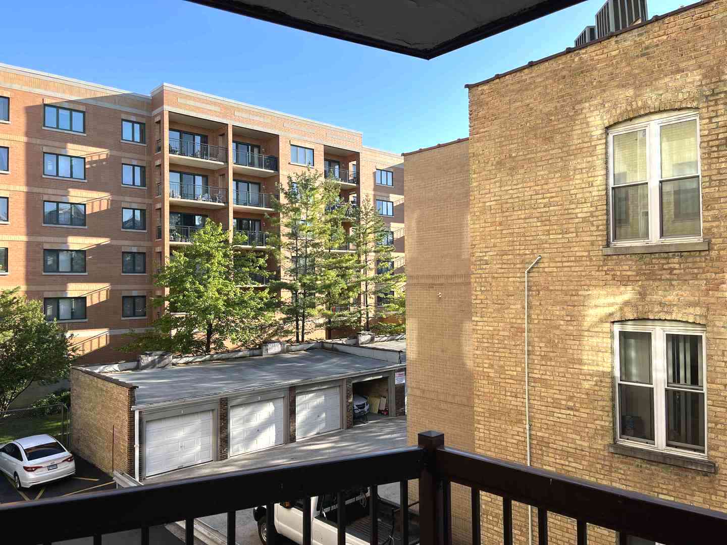 900 S River Road #3A, Des Plaines, IL 60016