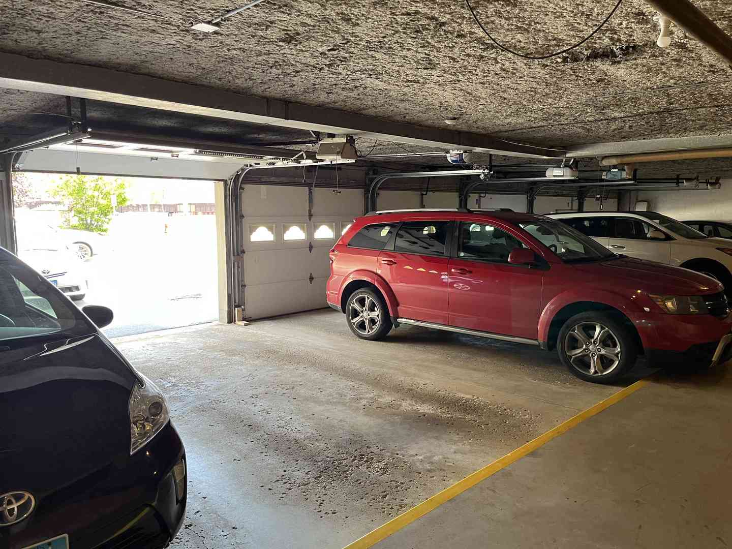 900 S River Road #3A, Des Plaines, IL 60016