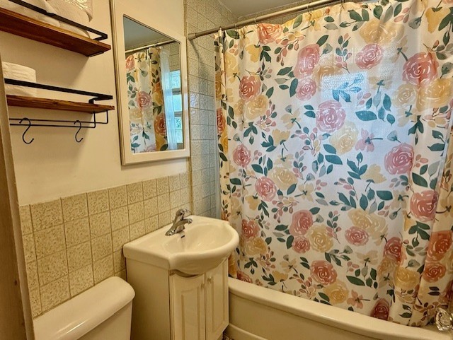 2462 S Scott Street, Des Plaines, IL 60018