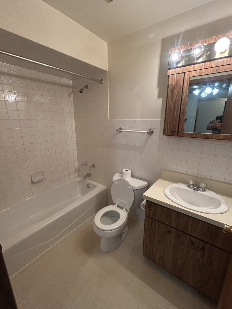 2335 Walnut Street, Blue Island, IL 60406