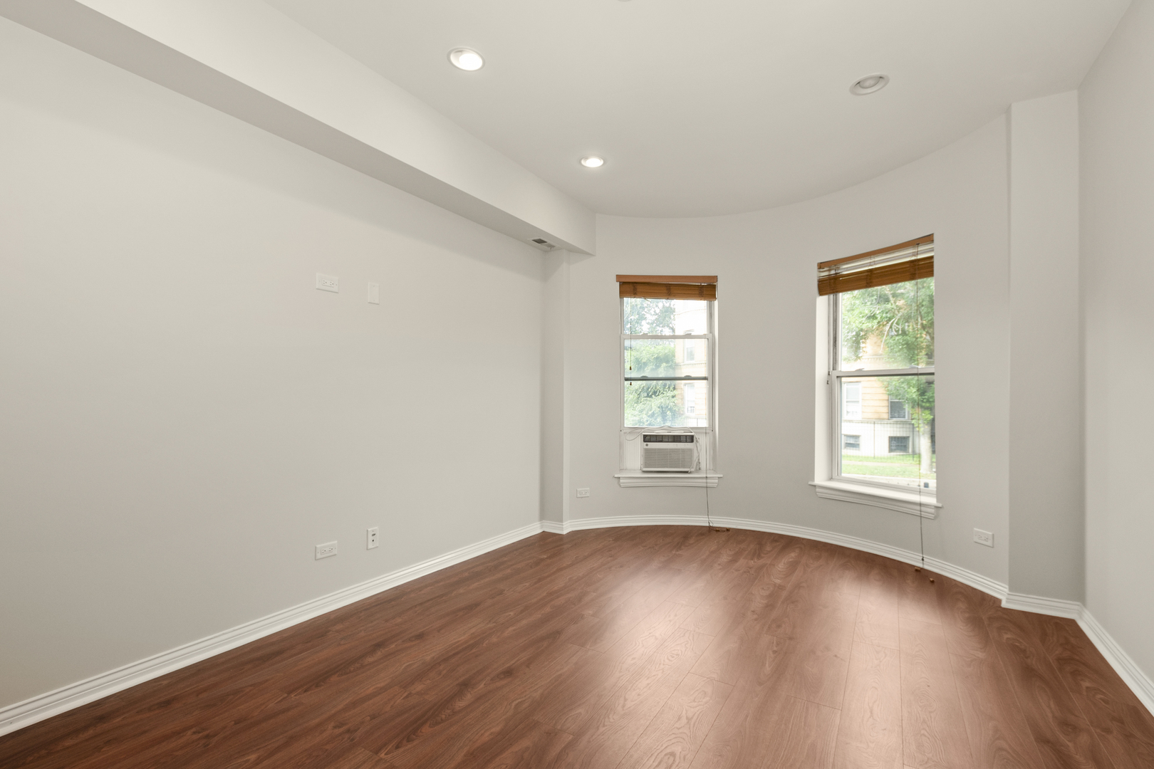 4517 S Calumet Avenue #1, Chicago, IL 60653