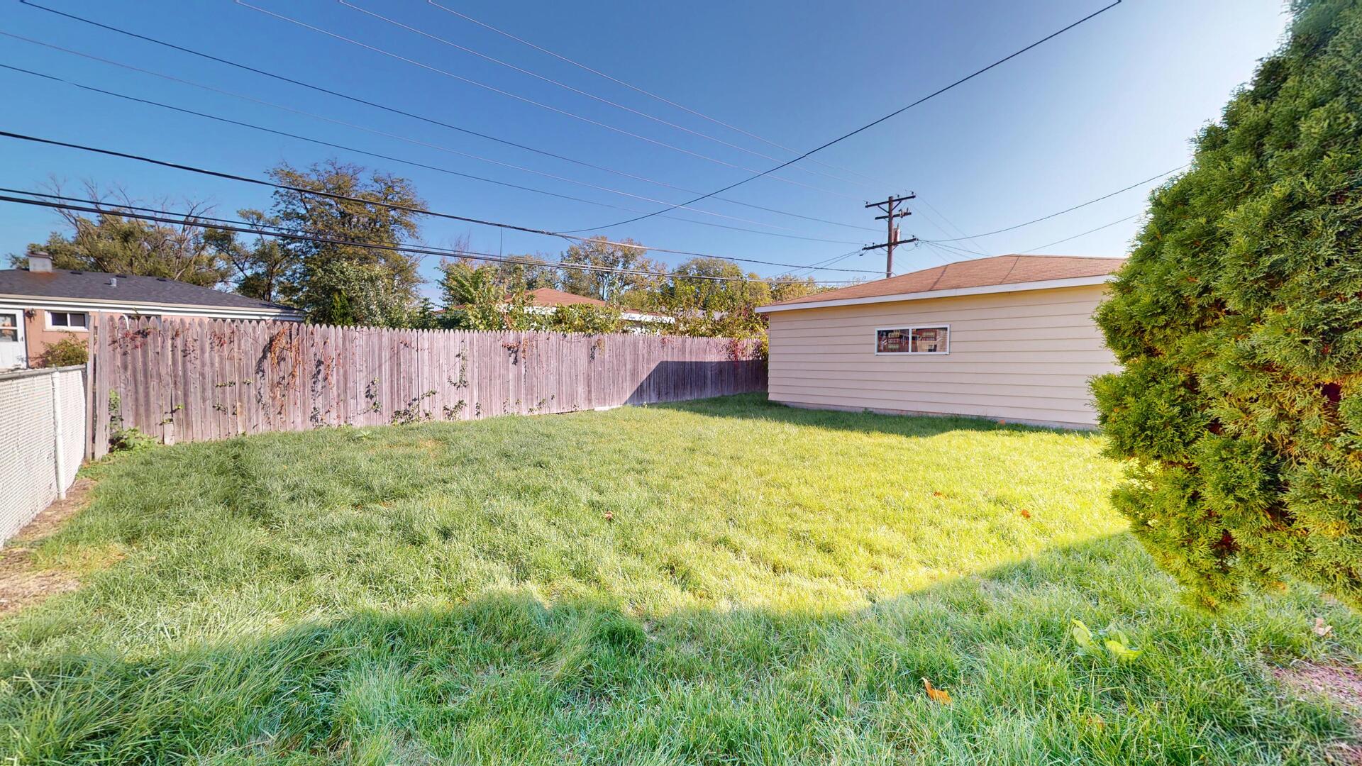 700 W Pleasant Avenue, Villa Park, IL 60181