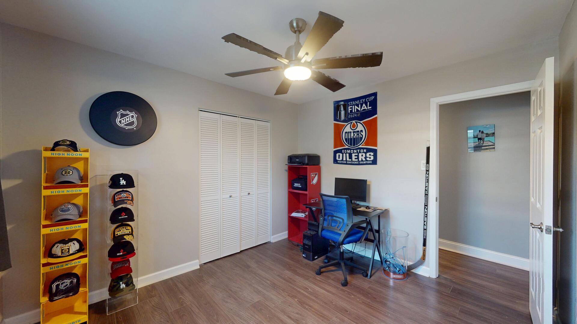 700 W Pleasant Avenue, Villa Park, IL 60181