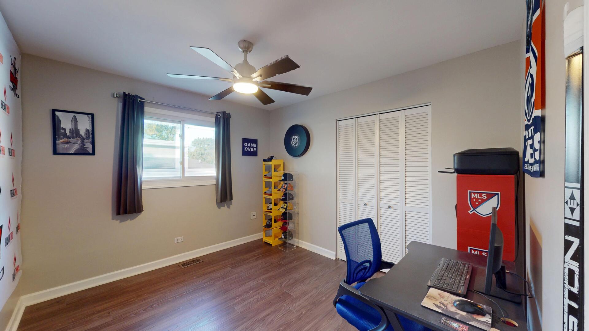 700 W Pleasant Avenue, Villa Park, IL 60181