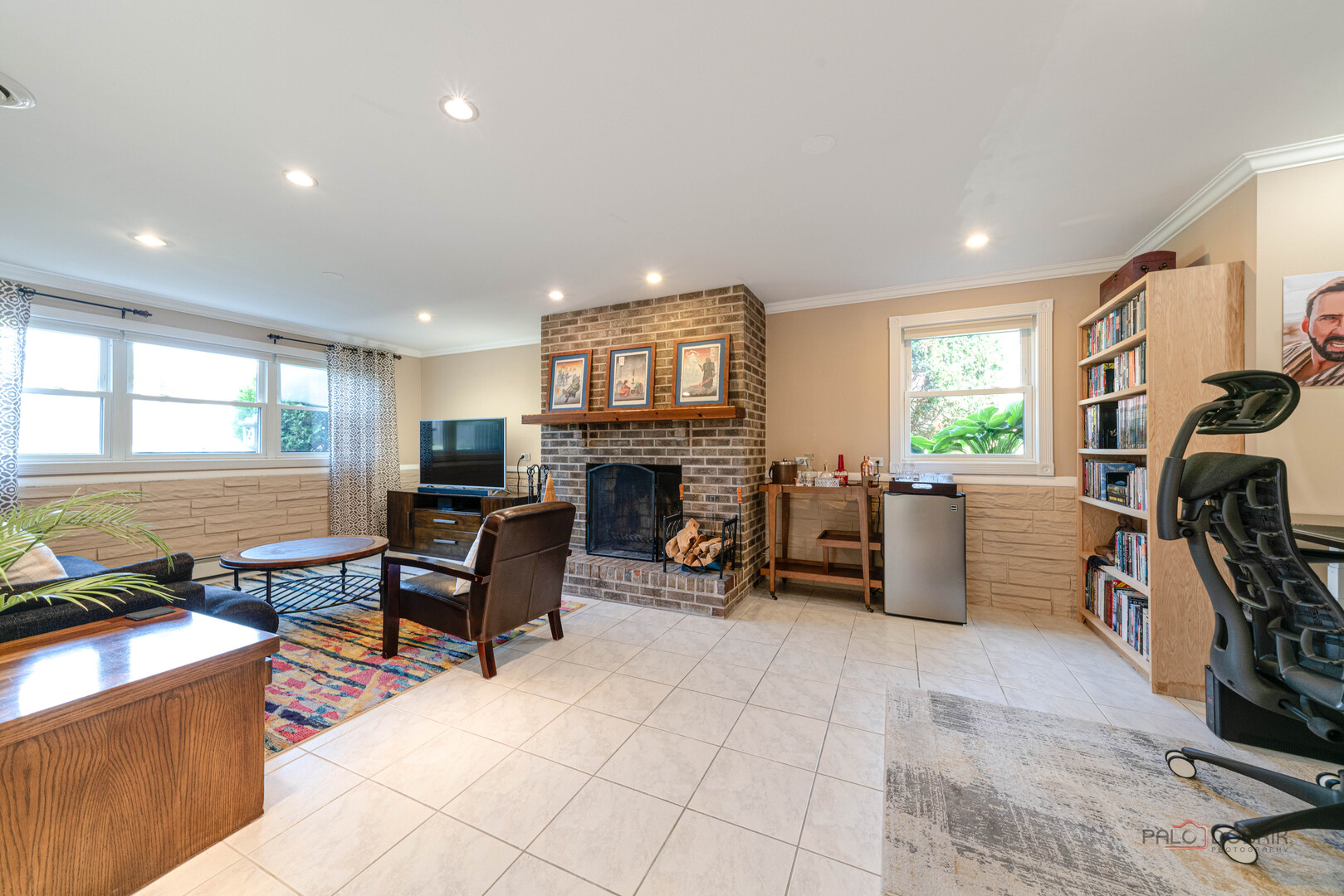 8928 Oswego Avenue, Morton Grove, IL 60053