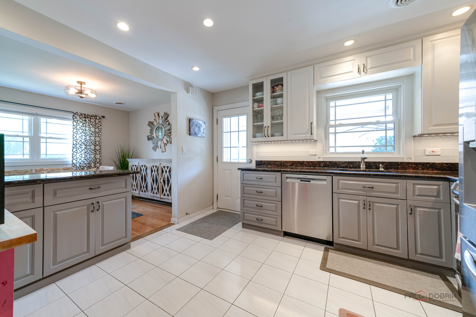 8928 Oswego Avenue, Morton Grove, IL 60053