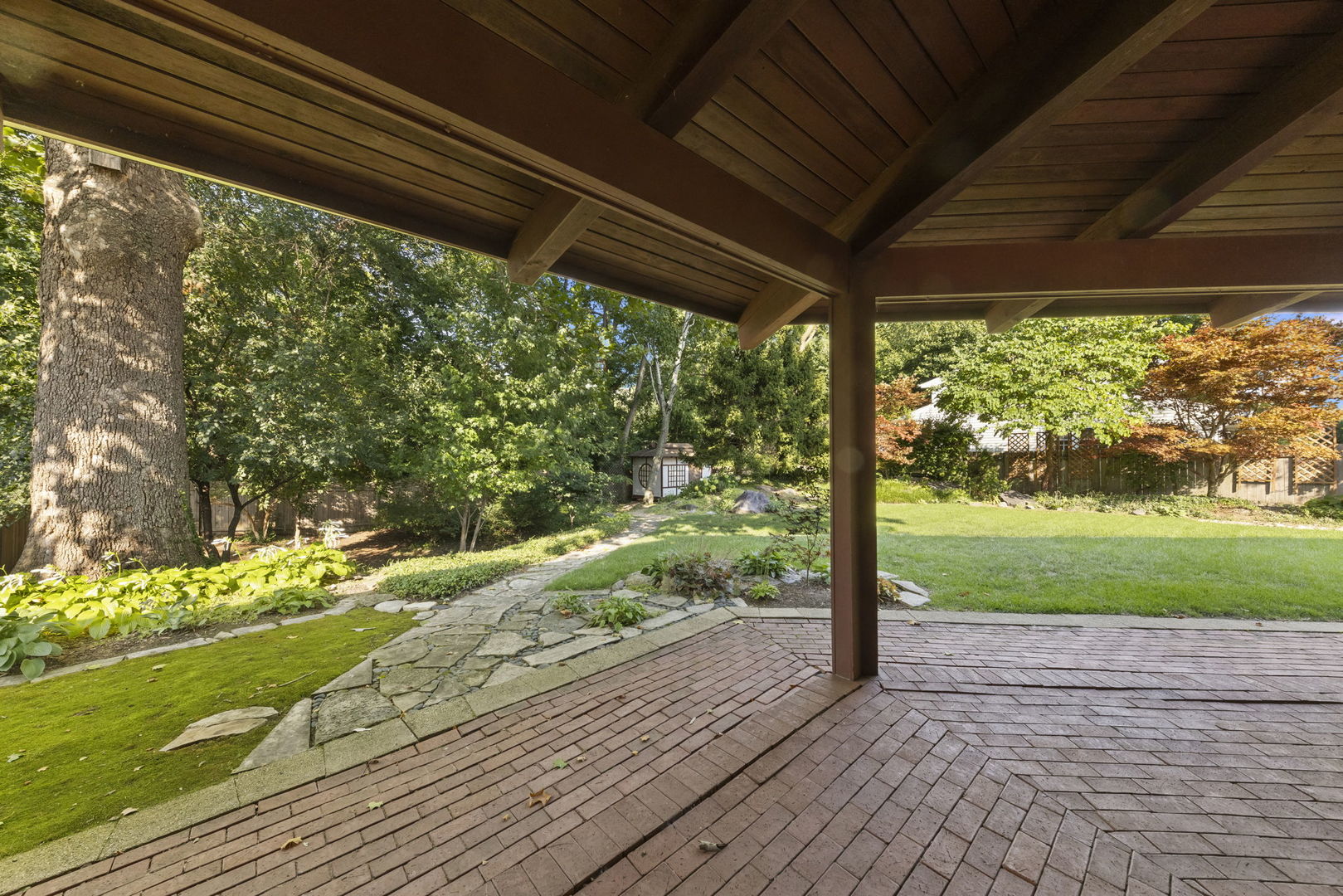 621 Plamondon Court, Wheaton, IL 60189