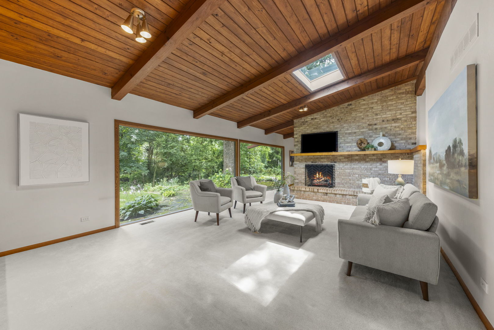 621 Plamondon Court, Wheaton, IL 60189