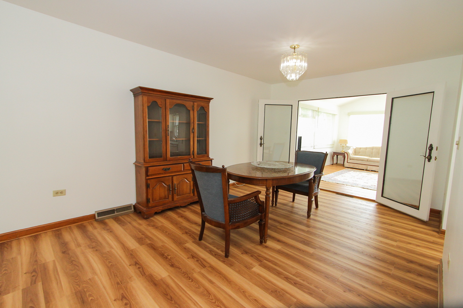 995 N Meadow Lane, Elgin, IL 60123