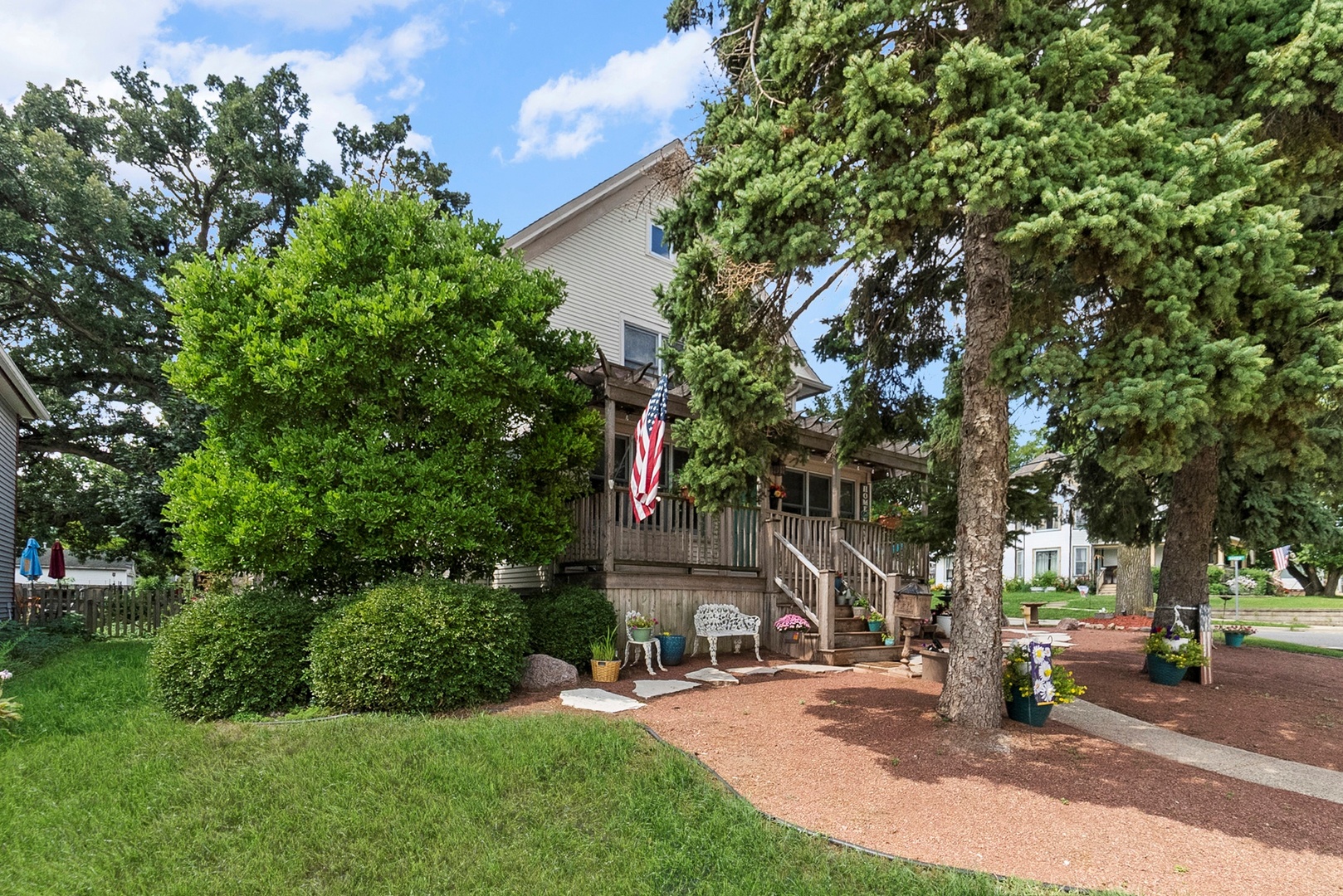 1084 Main Street, Antioch, IL 60002