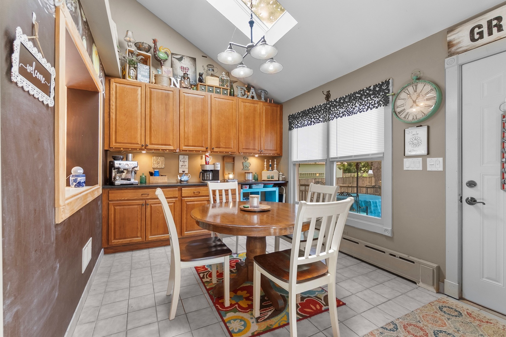 1084 Main Street, Antioch, IL 60002
