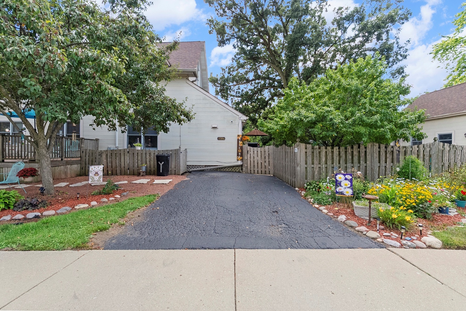1084 Main Street, Antioch, IL 60002
