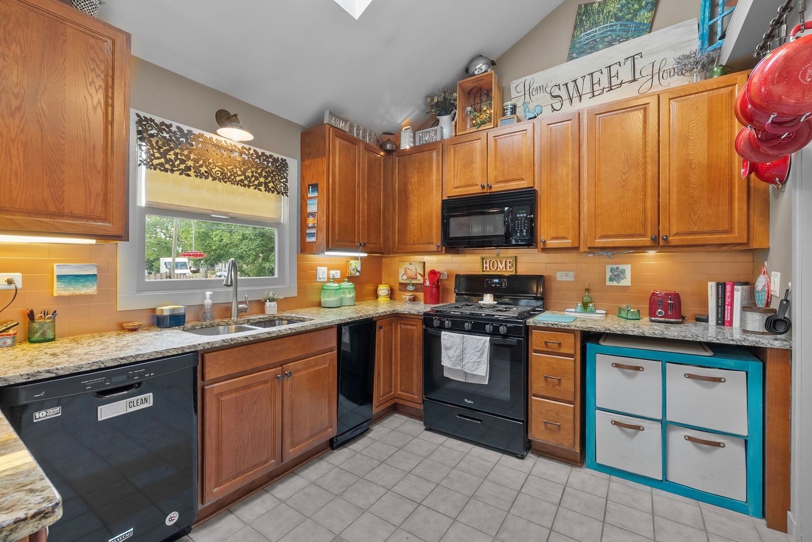 1084 Main Street, Antioch, IL 60002