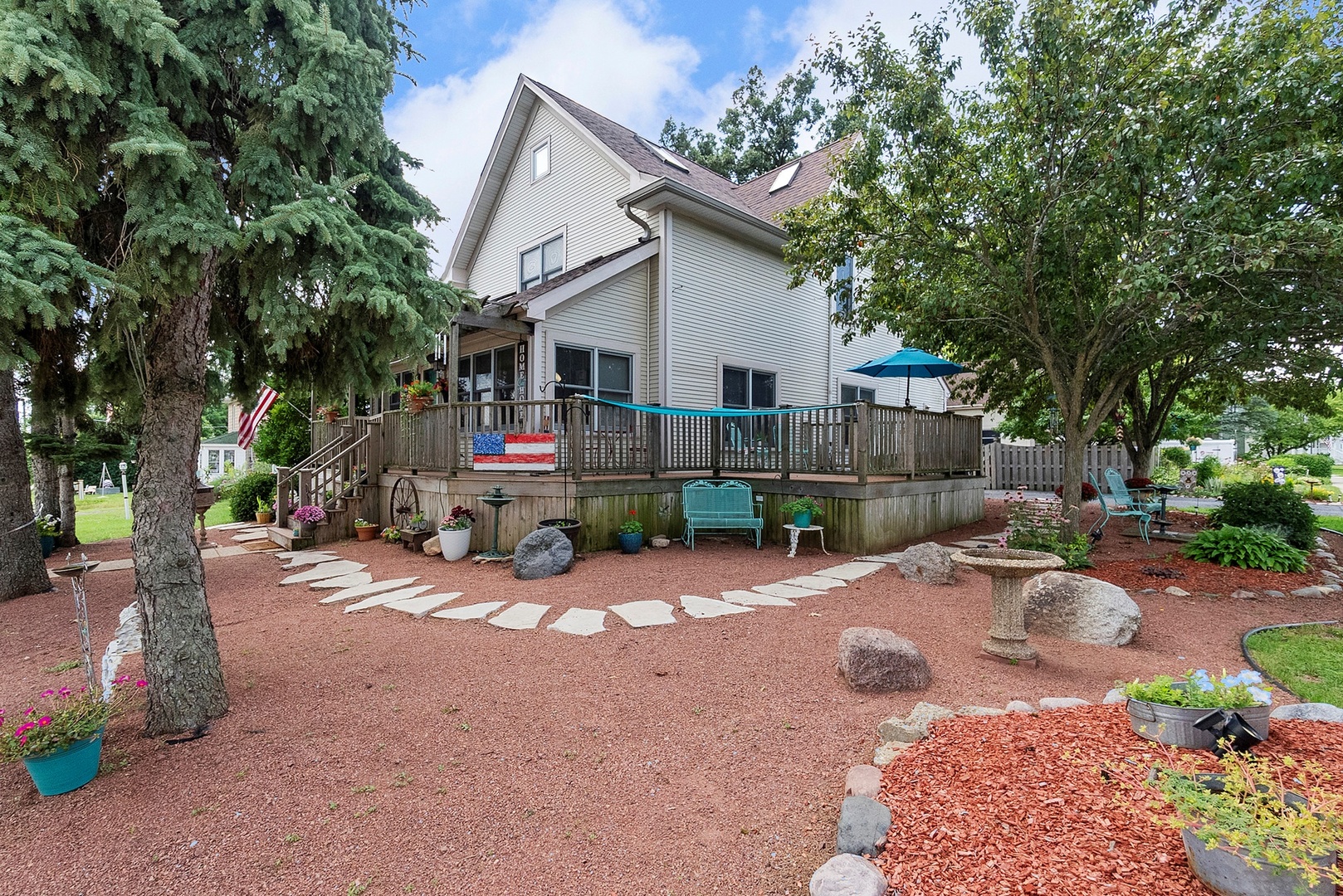 1084 Main Street, Antioch, IL 60002