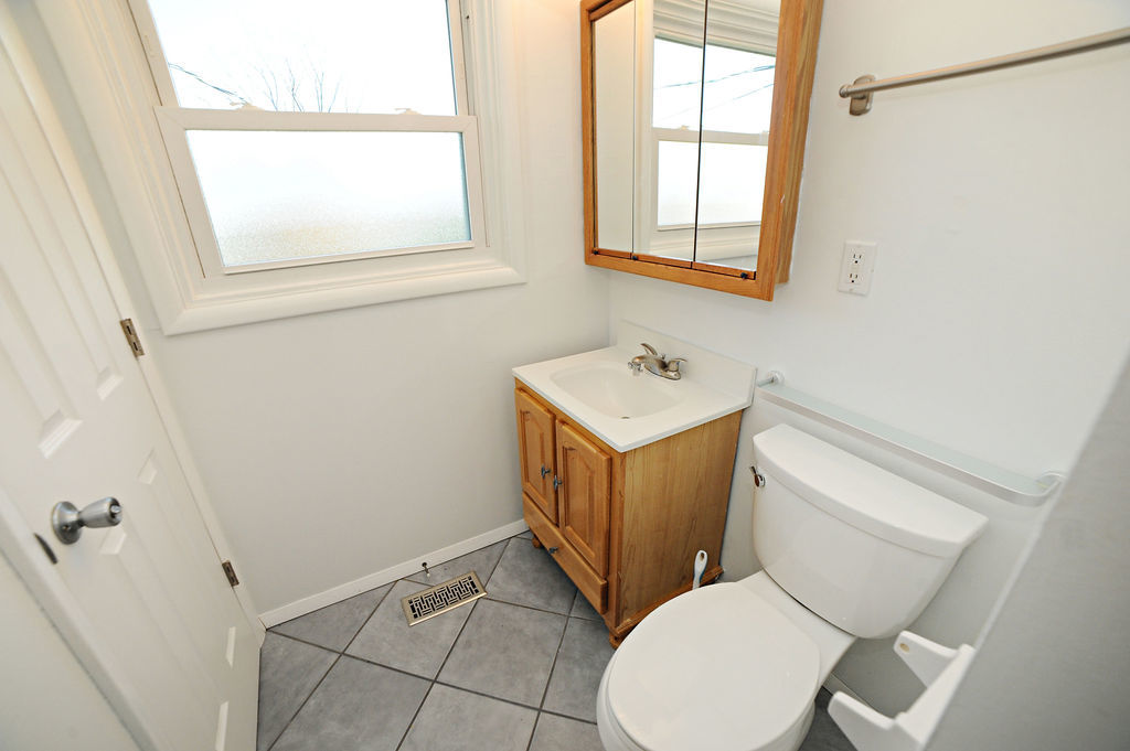 1425 Highland Boulevard, Hoffman Estates, IL 60195