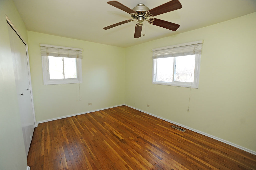 1425 Highland Boulevard, Hoffman Estates, IL 60195